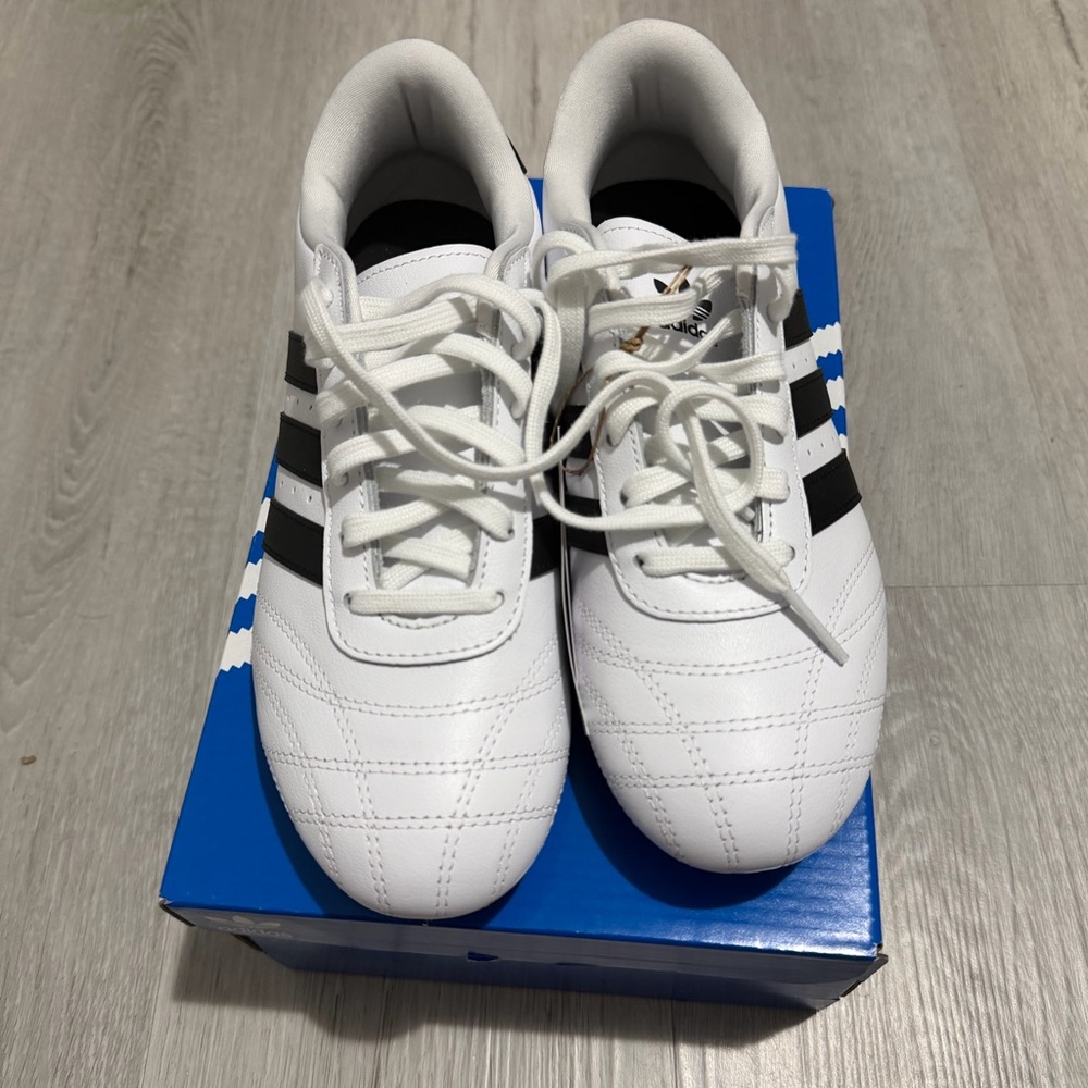 Adidas taekwondo shoes with lace